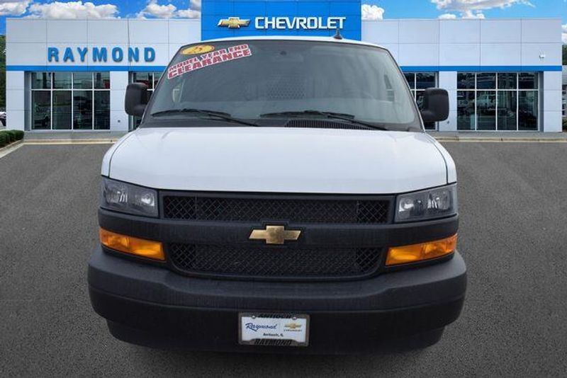 New 2025 Chevrolet Express 2500 Work VanImage 9