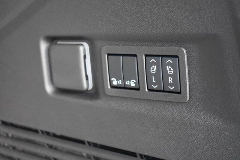 New 2025 Chevrolet Tahoe PremierImage 25