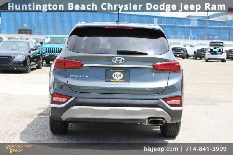 2020 Hyundai Santa Fe SEImage 4