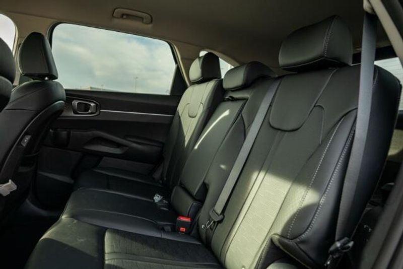 New 2026 Kia Sorento Hybrid EXImage 14