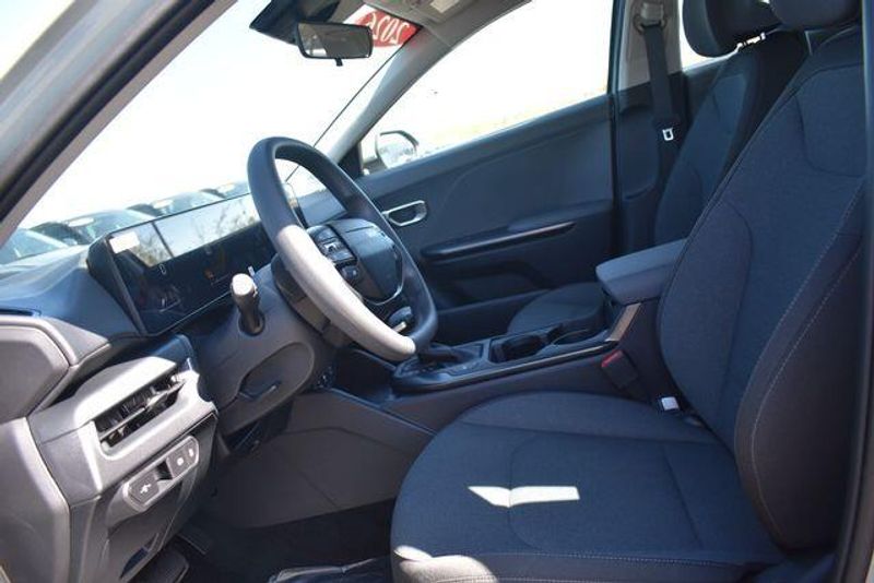 New 2026 Kia K4 LXSImage 19