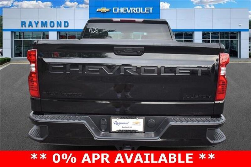 New 2025 Chevrolet Silverado 1500 CustomImage 4