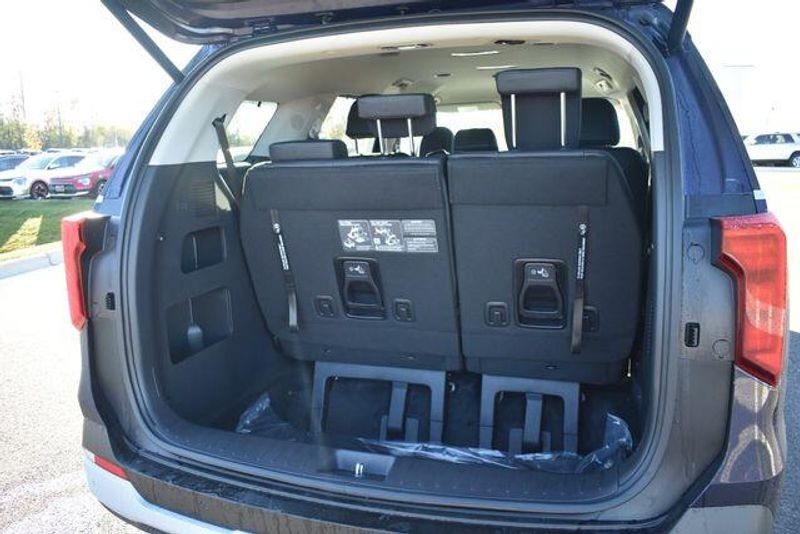 New 2026 Kia Carnival Hybrid EXImage 19