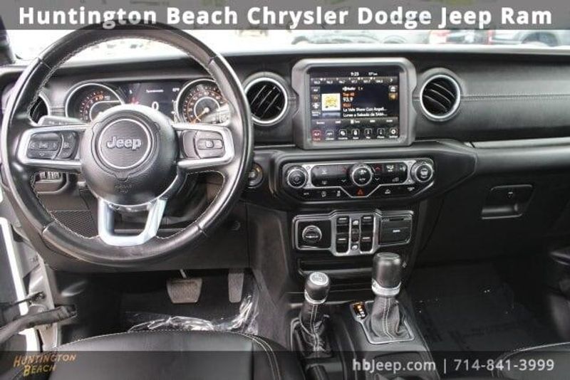 2021 Jeep Gladiator OverlandImage 19