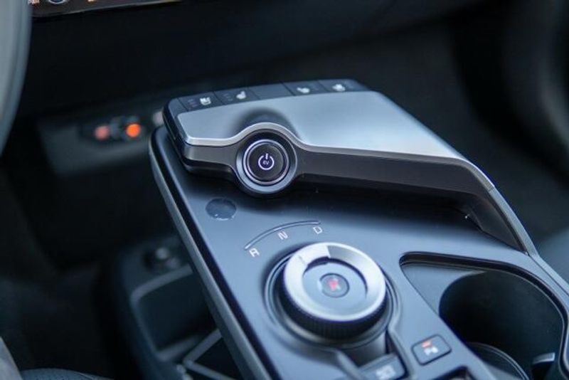 2025 Kia EV6 WindImage 14