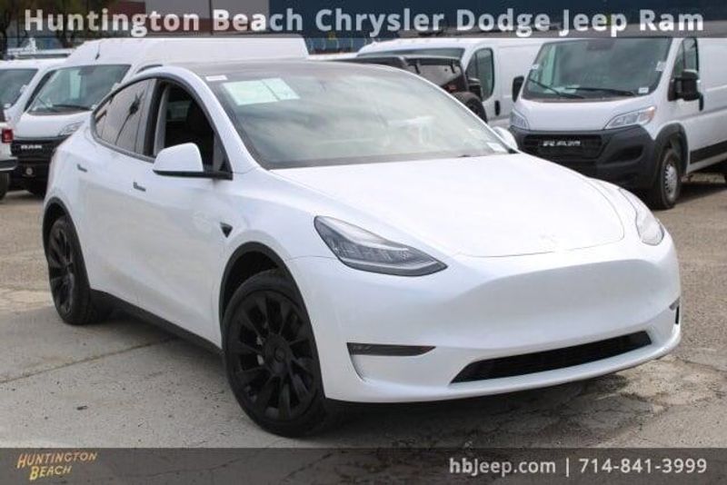 2023 Tesla Model Y Long RangeImage 1