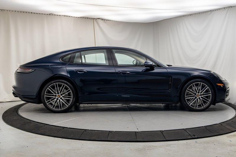 2021 Porsche Panamera 4Image 6