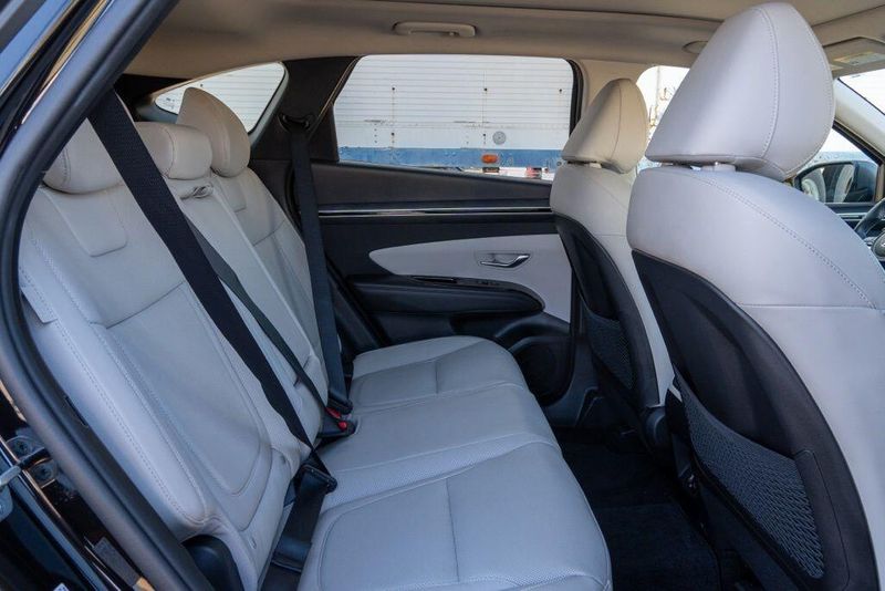 Used 2024 Hyundai Tucson Hybrid LimitedImage 17