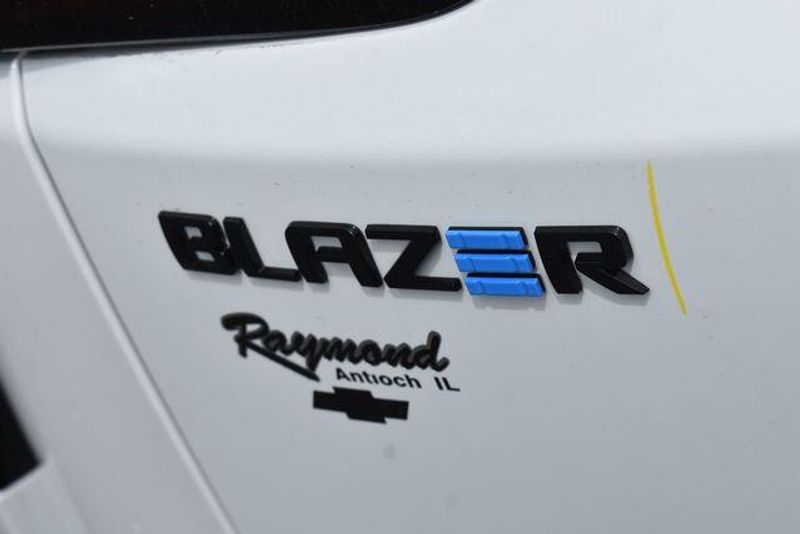 New 2026 Chevrolet Blazer EV LTImage 18