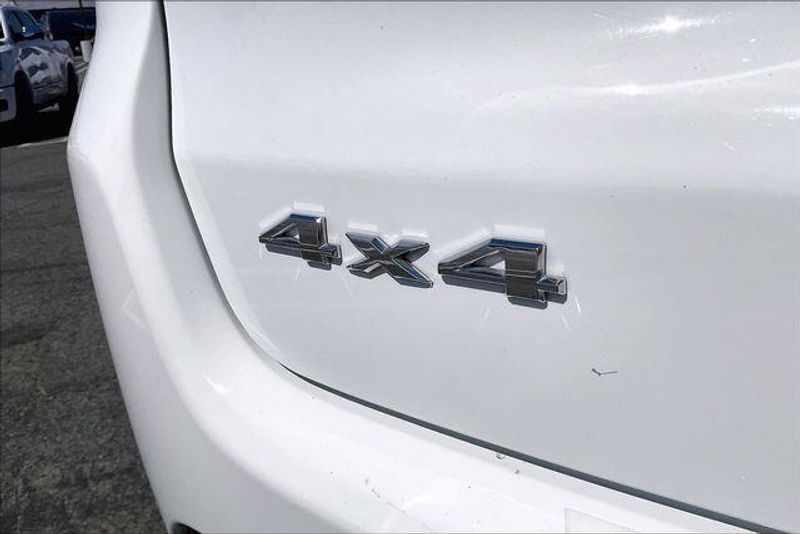 Used 2025 Jeep Compass SportImage 7
