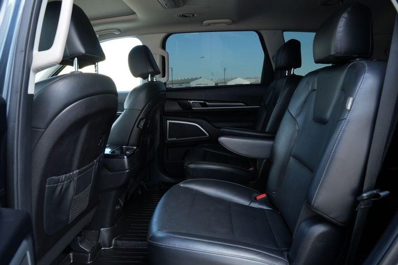 Used 2024 Kia Telluride LXImage 13