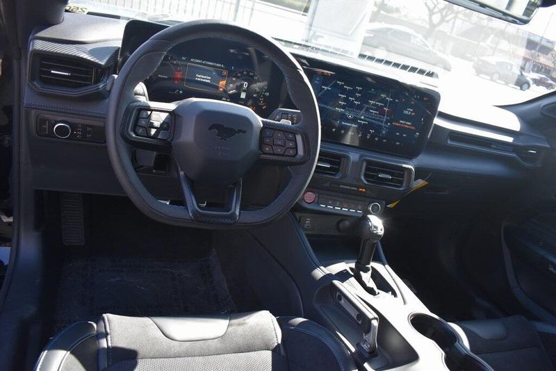 2025 Ford Mustang Dark HorseImage 12