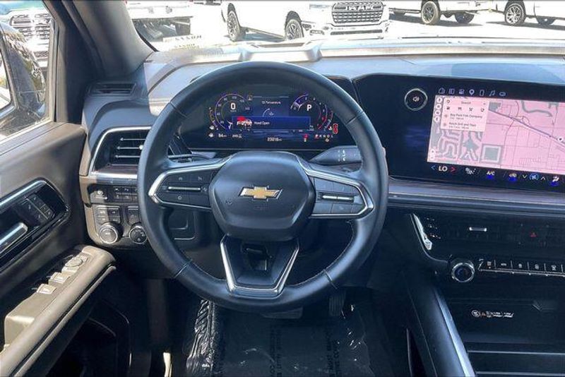 Used 2025 Chevrolet Tahoe LTImage 4