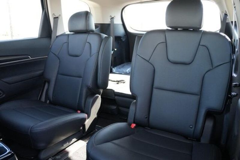 New 2025 Kia Telluride EXImage 13