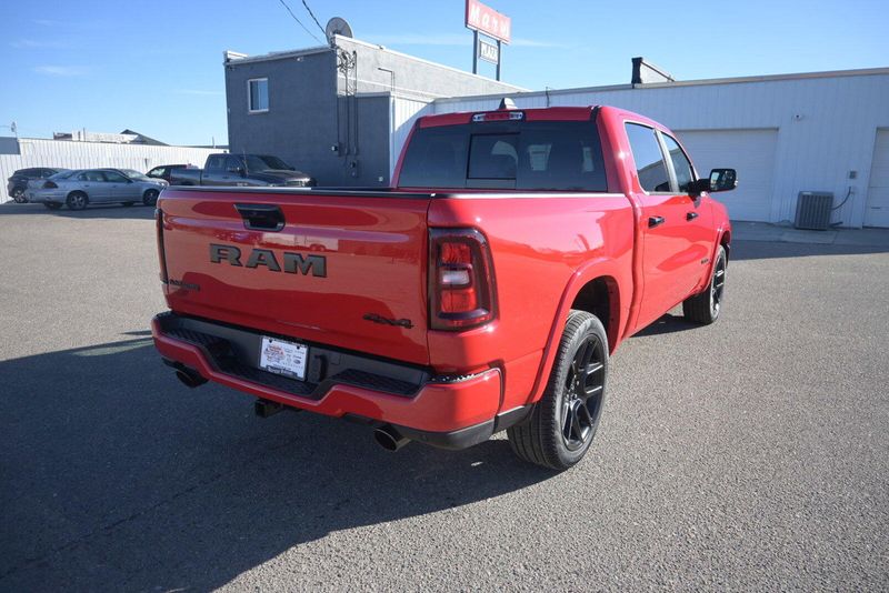 2025 RAM 1500 LaramieImage 9