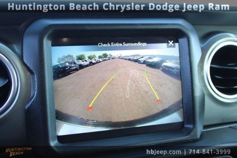 2022 Jeep Wrangler Unlimited SaharaImage 23