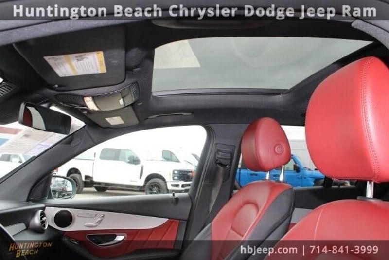 2022 Mercedes-Benz GLC 300Image 29