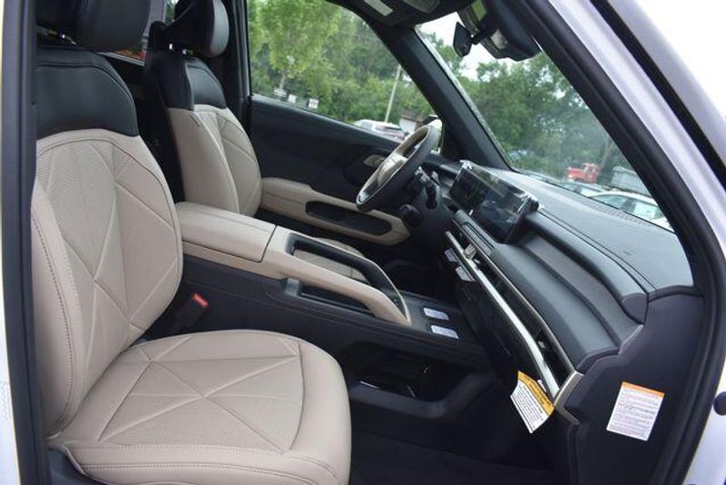New 2027 Kia Telluride Hybrid EXImage 15