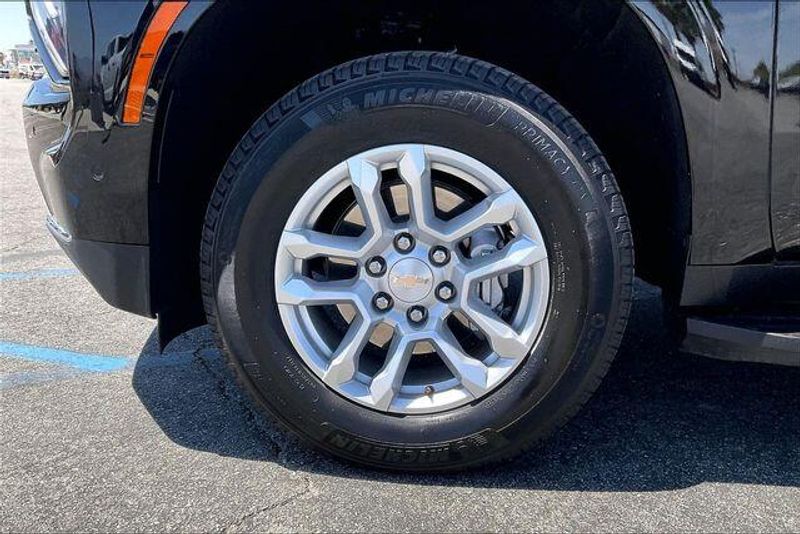 Used 2025 Chevrolet Tahoe LTImage 8