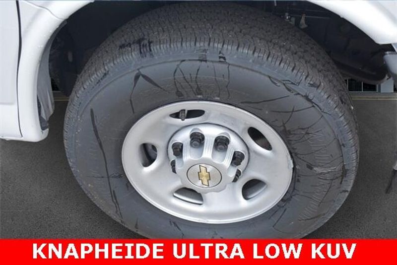 New 2025 Chevrolet Express 3500 Work VanImage 11