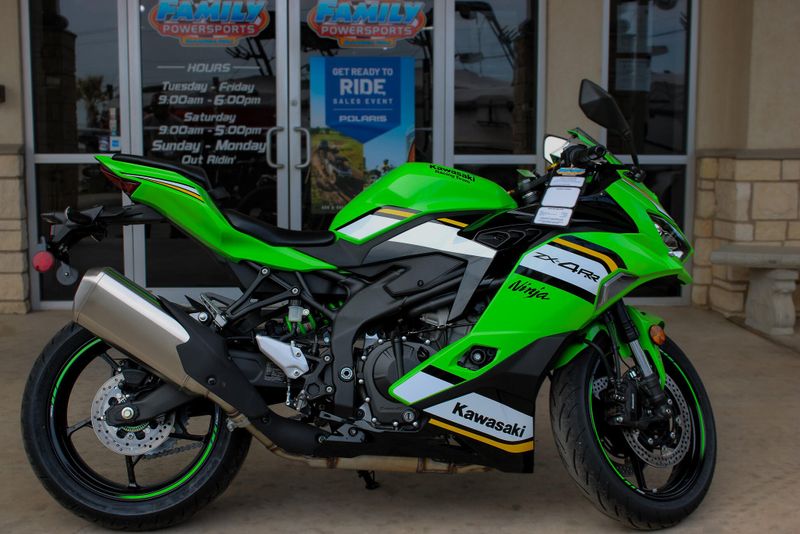 2025 KAWASAKI NINJA ZX4RR ABS KRT EDITION ABS LIME GREEN AND EBONY AND PEARL BLIZZARD WHITE 