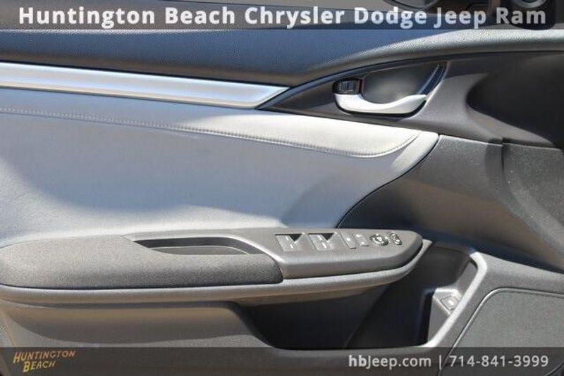 2018 Honda Civic EX-TImage 9