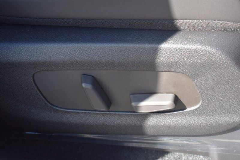 New 2027 Kia Carnival SXImage 13