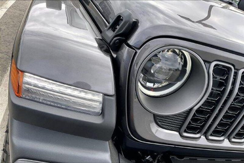 New 2026 Jeep Wrangler Unlimited 4-door SportImage 11