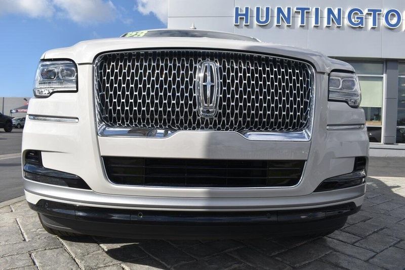 2023 Lincoln Navigator ReserveImage 35