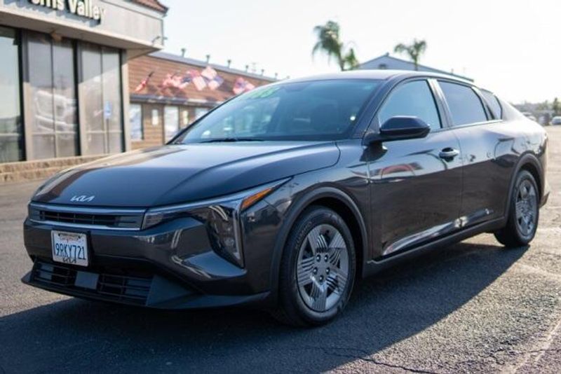2025 Kia K4 LXImage 3