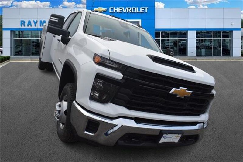 2025 Chevrolet Silverado 3500HD Work TruckImage 9