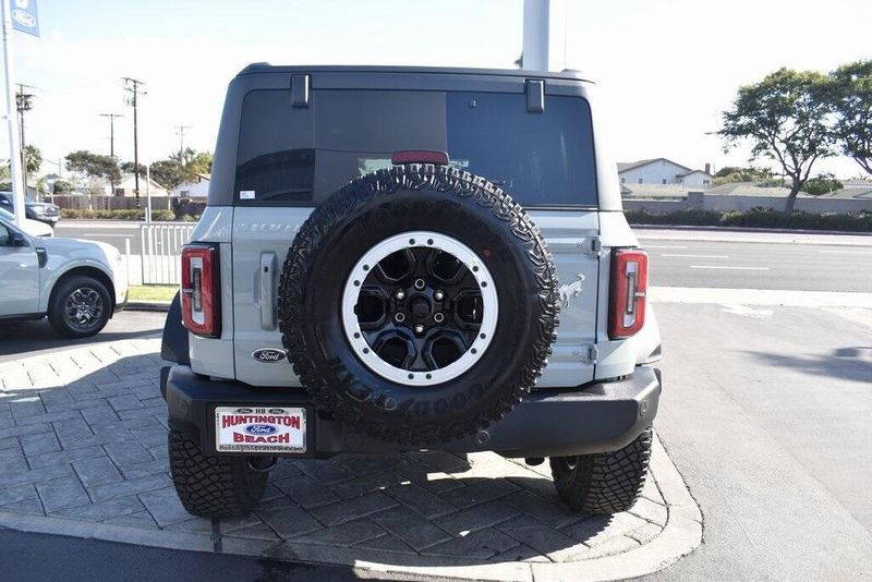 2024 Ford Bronco Outer BanksImage 8