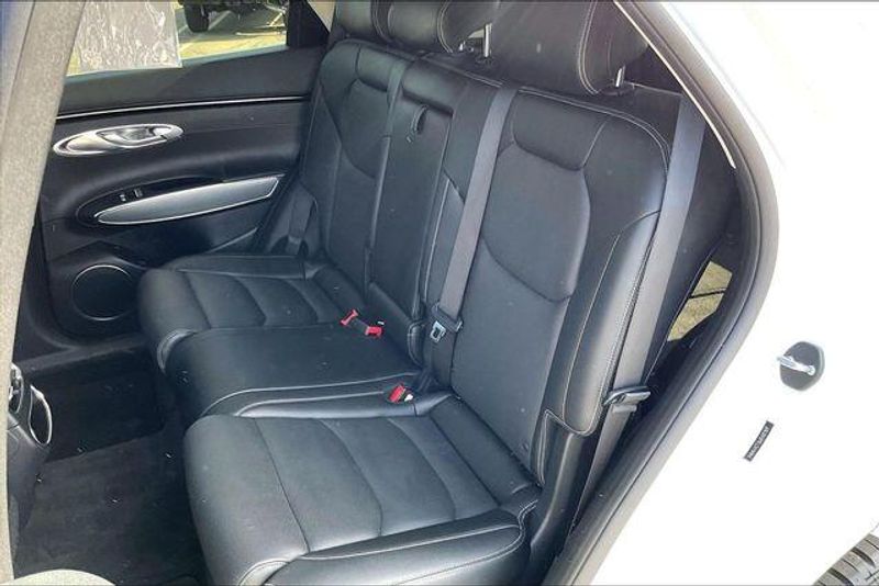 Used 2024 Genesis GV70 2.5TImage 25
