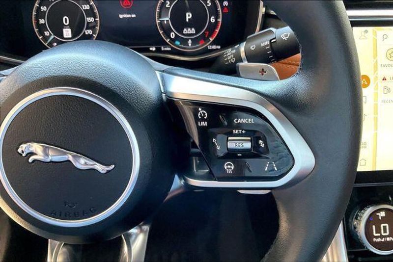 Used 2024 Jaguar XF R-Dynamic SEImage 19