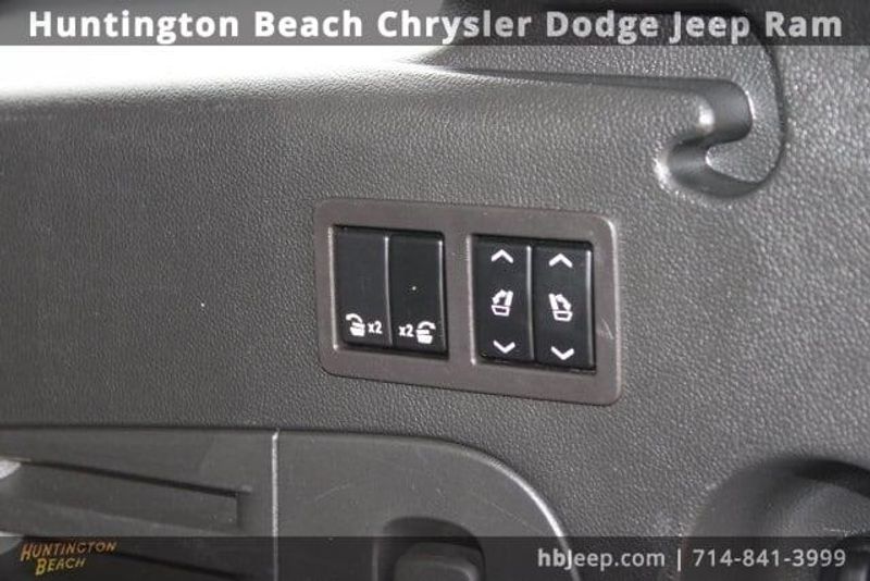 2018 Chevrolet Suburban LTImage 46