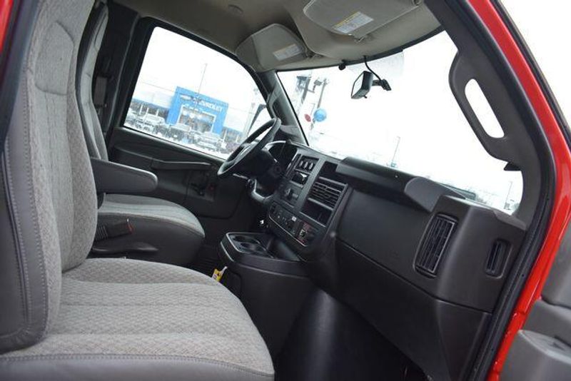 New 2026 Chevrolet Express 3500 Work VanImage 13