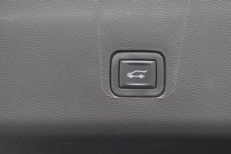 Used 2023 Chevrolet Traverse PremierImage 22