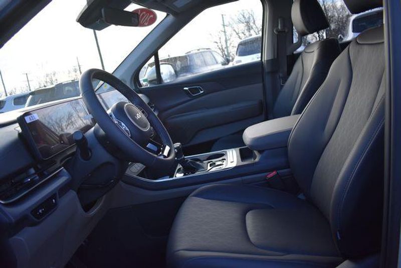 New 2026 Kia Carnival EXImage 24