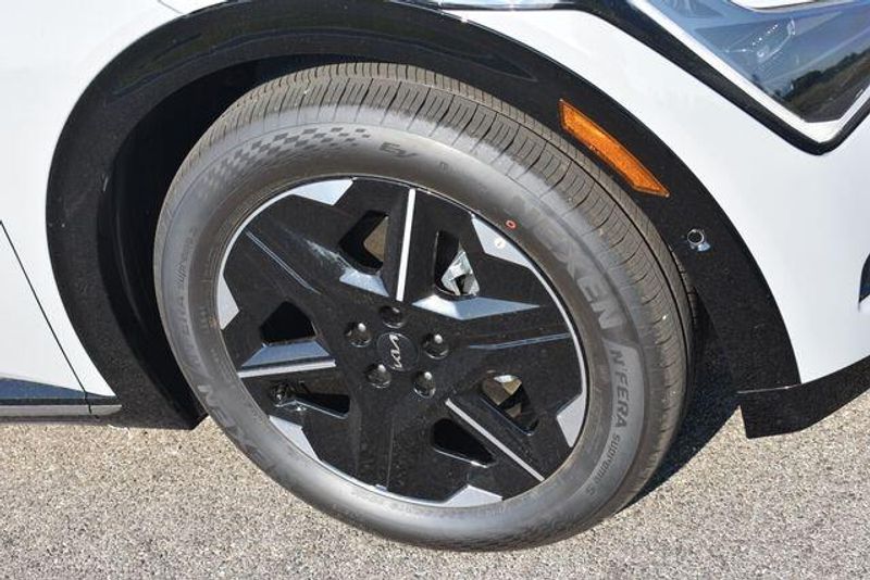 New 2026 Kia EV6 WindImage 12
