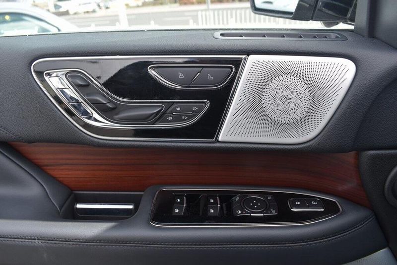 2023 Lincoln Navigator ReserveImage 23