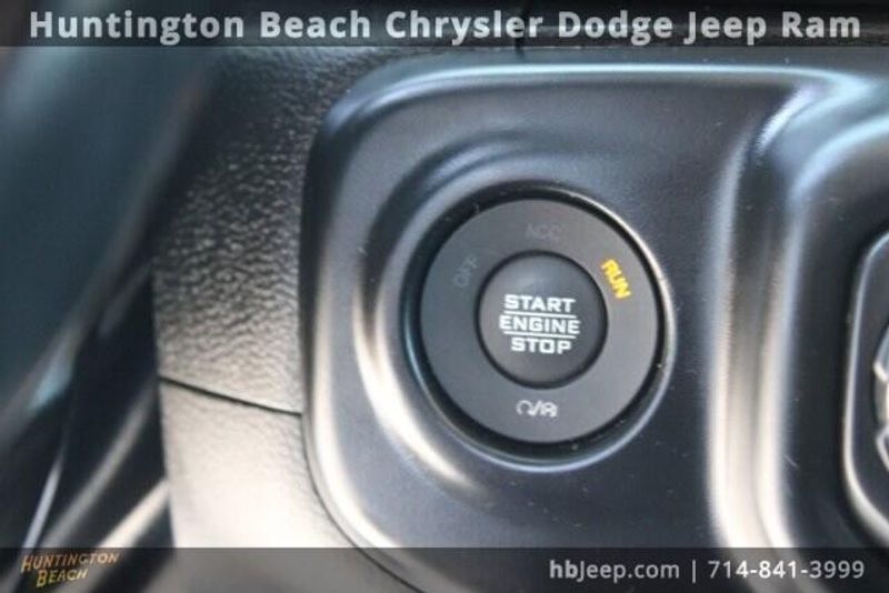 2022 Jeep Gladiator OverlandImage 28