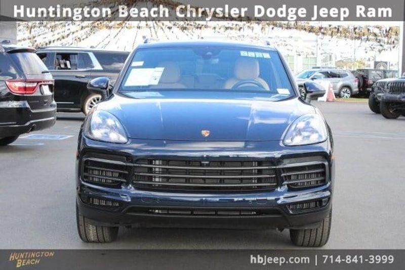 2022 Porsche Cayenne Platinum EditionImage 2