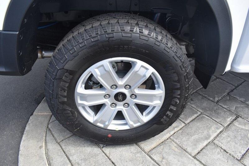 New 2025 Ford Ranger XLImage 4