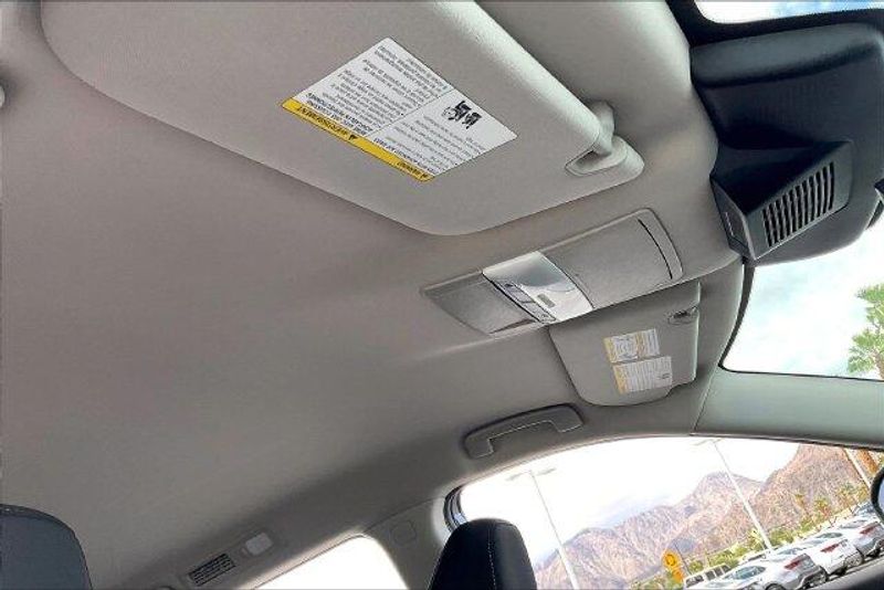 Used 2025 Nissan Pathfinder SImage 29