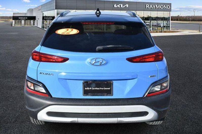 Used 2022 Hyundai Kona SELImage 4