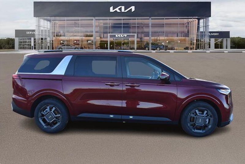 New 2026 Kia Carnival Hybrid EXImage 2