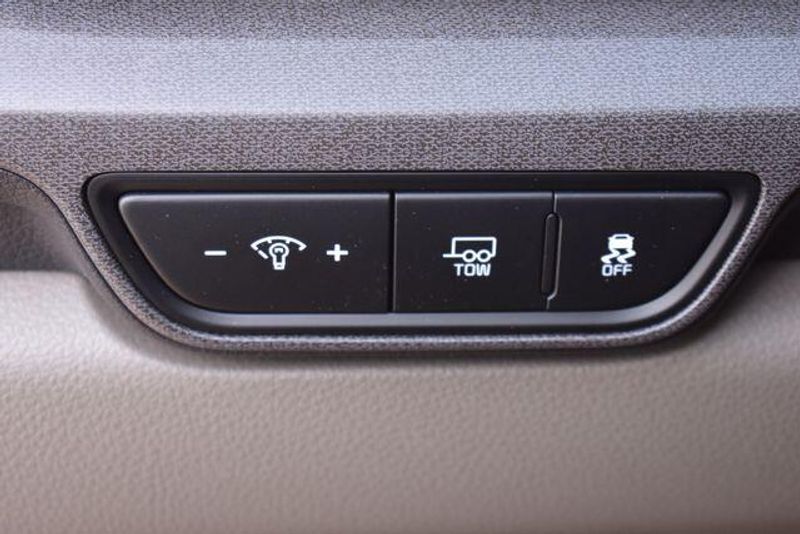 New 2026 Kia Carnival Hybrid EXImage 24