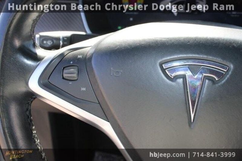 2017 Tesla Model X 75DImage 19