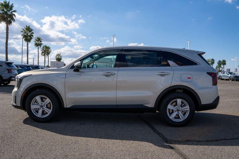 New 2026 Kia Sorento LXImage 4