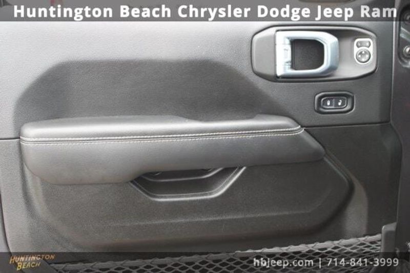 2022 Jeep Wrangler Unlimited Sahara 4xeImage 12